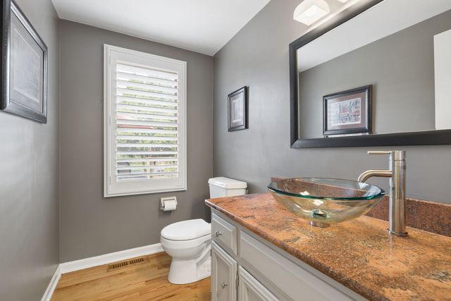 515 Connecticut Avenue, Naperville, IL 60565