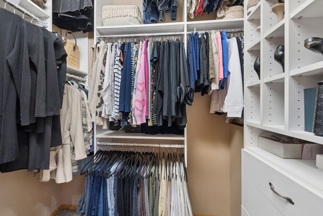 515 Connecticut Avenue, Naperville, IL 60565