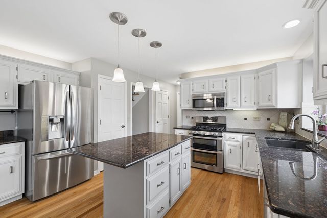 515 Connecticut Avenue, Naperville, IL 60565