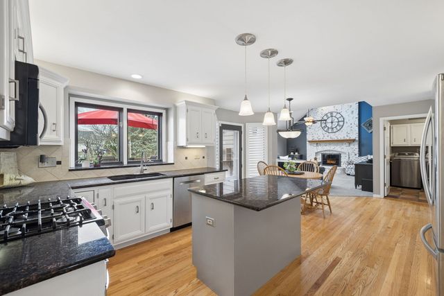 515 Connecticut Avenue, Naperville, IL 60565