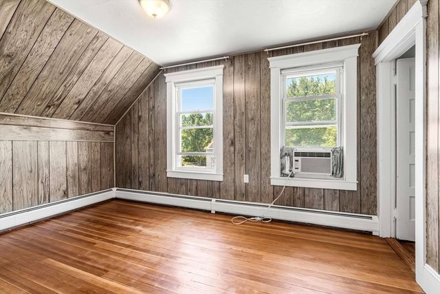 554 Hildreth St, Dracut, MA 01826