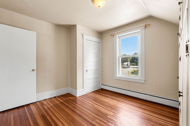 554 Hildreth St, Dracut, MA 01826
