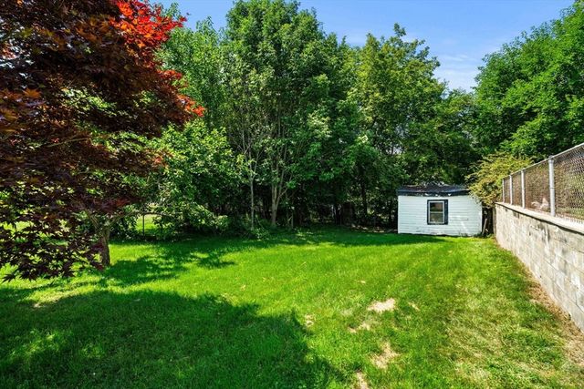 554 Hildreth St, Dracut, MA 01826