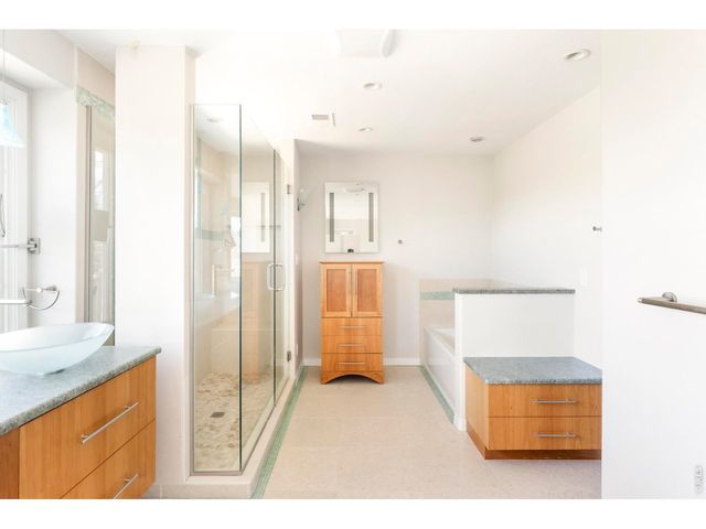 7247 Longview Dr, Niwot, CO 80503