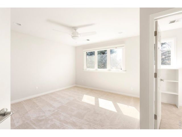 7247 Longview Dr, Niwot, CO 80503