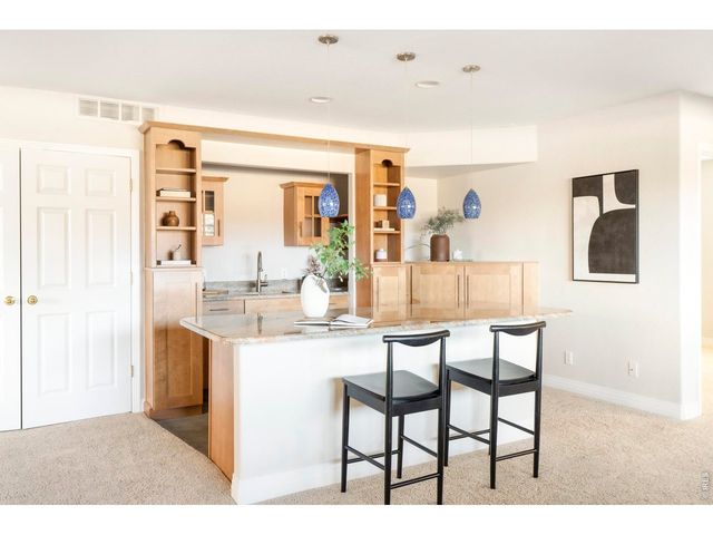 7247 Longview Dr, Niwot, CO 80503