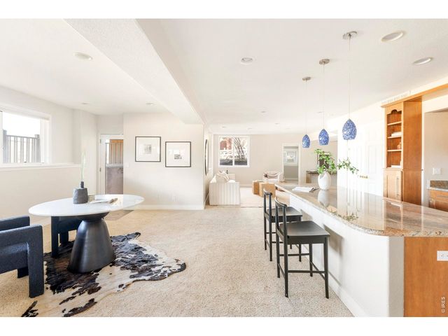 7247 Longview Dr, Niwot, CO 80503