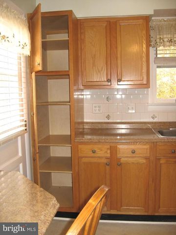 16 PARKWIND CT, Baltimore, MD 21234