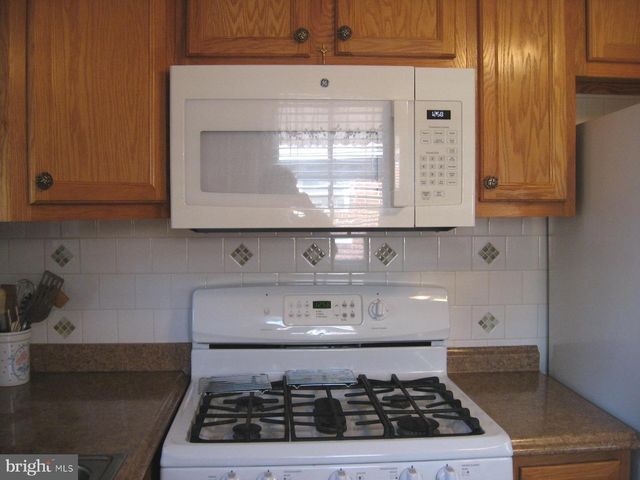 16 PARKWIND CT, Baltimore, MD 21234