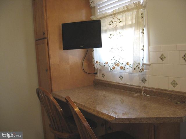 16 PARKWIND CT, Baltimore, MD 21234