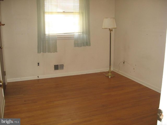 16 PARKWIND CT, Baltimore, MD 21234