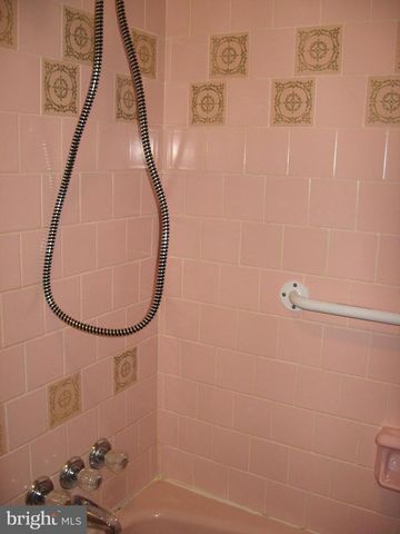 16 PARKWIND CT, Baltimore, MD 21234