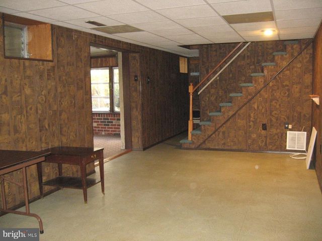 16 PARKWIND CT, Baltimore, MD 21234