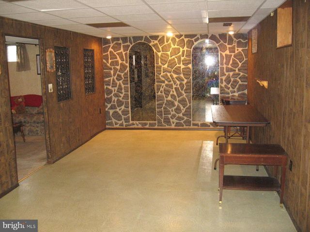 16 PARKWIND CT, Baltimore, MD 21234