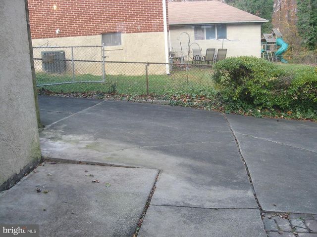 16 PARKWIND CT, Baltimore, MD 21234