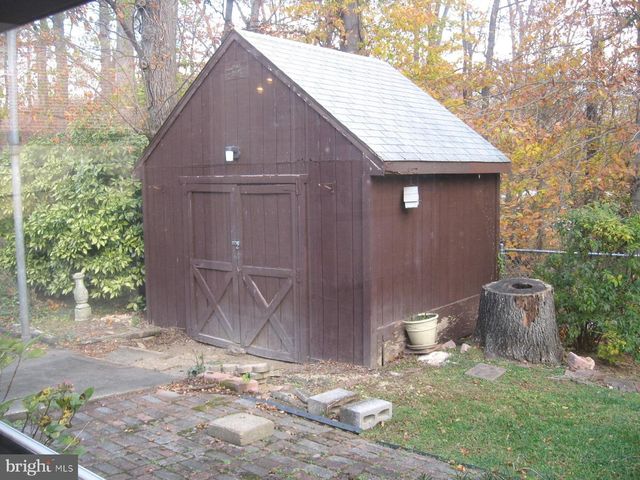 16 PARKWIND CT, Baltimore, MD 21234