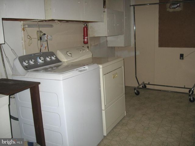 16 PARKWIND CT, Baltimore, MD 21234