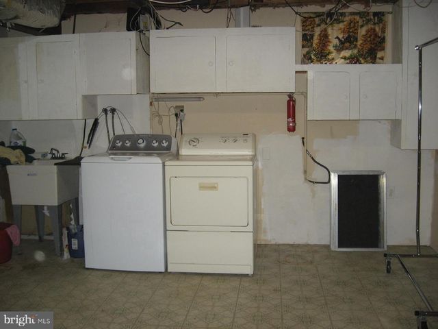 16 PARKWIND CT, Baltimore, MD 21234