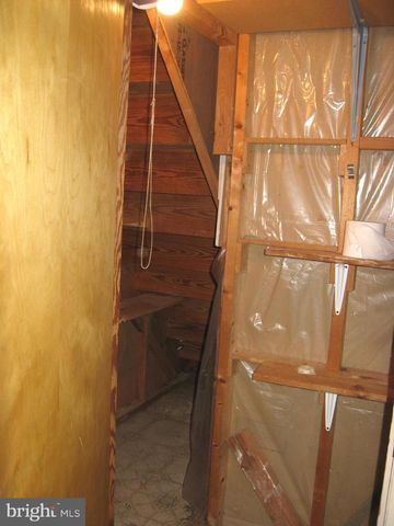 16 PARKWIND CT, Baltimore, MD 21234