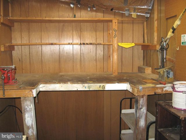 16 PARKWIND CT, Baltimore, MD 21234