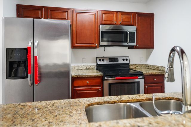 5070 Elmhurst Road F, West Palm Beach, FL 33417