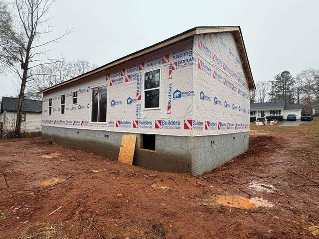 143 Poplar Creek Drive, Spartanburg, SC 29303