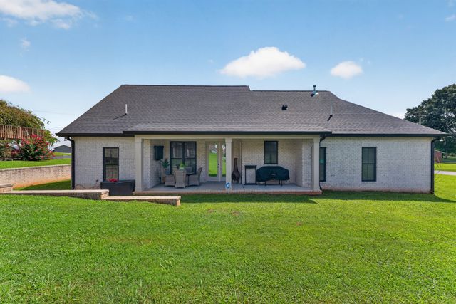206 Country Club Rd, Winchester, TN 37398