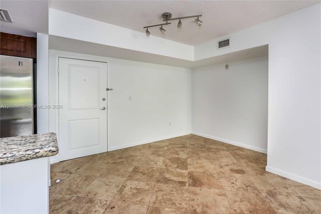 1555 N Treasure Dr 206, North Bay Village, FL 33141