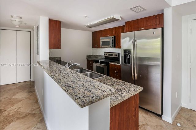 1555 N Treasure Dr 206, North Bay Village, FL 33141