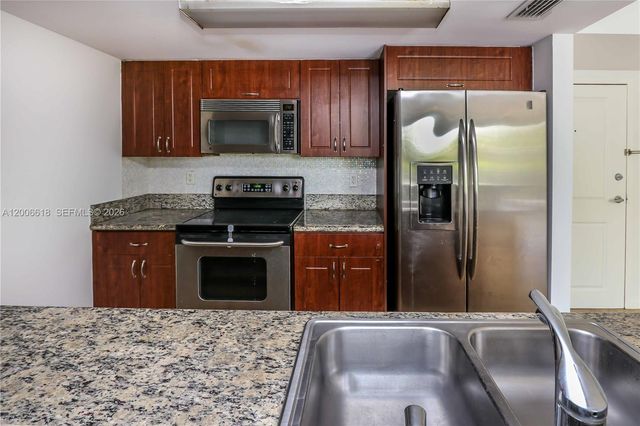 1555 N Treasure Dr 206, North Bay Village, FL 33141