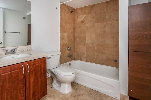 1555 N Treasure Dr 206, North Bay Village, FL 33141