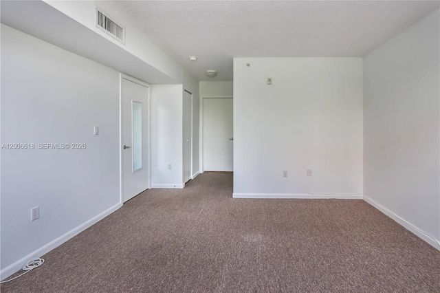 1555 N Treasure Dr 206, North Bay Village, FL 33141