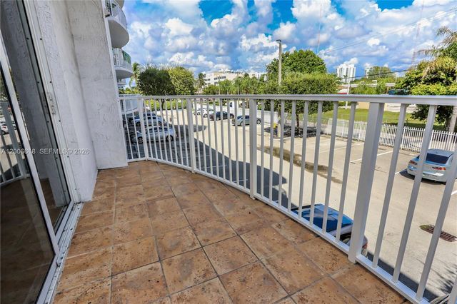 1555 N Treasure Dr 206, North Bay Village, FL 33141