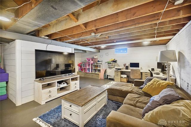 4320 Renwood Drive, Dayton, OH 45429