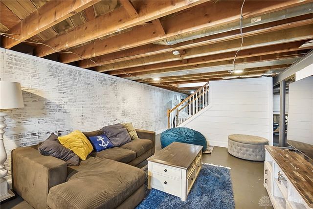 4320 Renwood Drive, Dayton, OH 45429