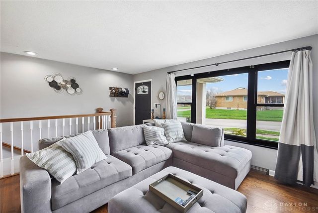 4320 Renwood Drive, Dayton, OH 45429