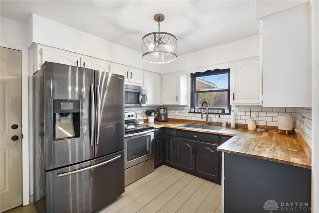 4320 Renwood Drive, Dayton, OH 45429