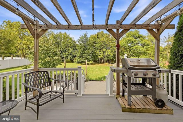 561 CHICKAMAUGA DR, Harpers Ferry, WV 25425
