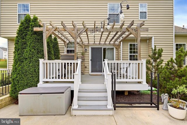 561 CHICKAMAUGA DR, Harpers Ferry, WV 25425