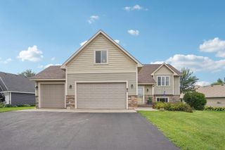 82 Coach Light Drive, Hudson, WI 54016