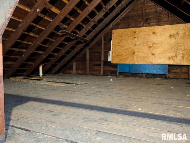 824 W 14TH Street, Davenport, IA 52804