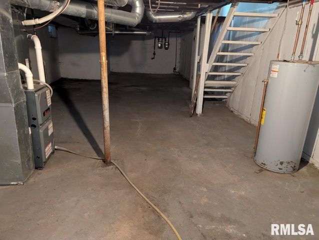 824 W 14TH Street, Davenport, IA 52804