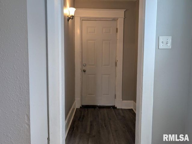 824 W 14TH Street, Davenport, IA 52804