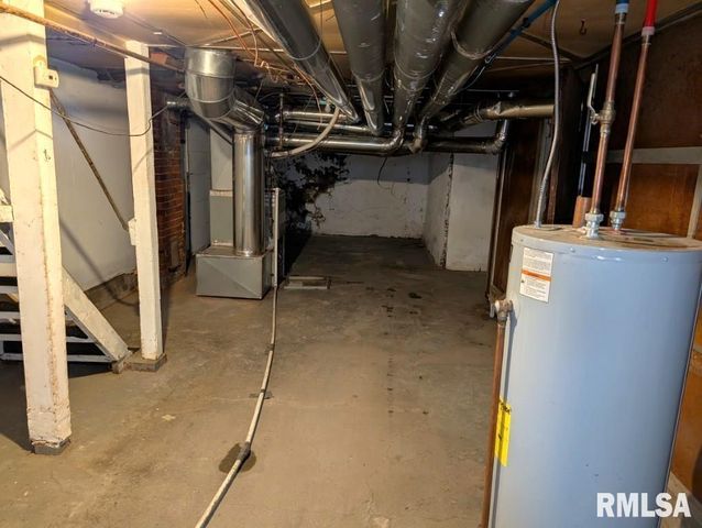 824 W 14TH Street, Davenport, IA 52804