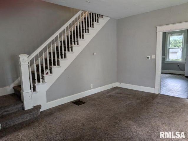 824 W 14TH Street, Davenport, IA 52804