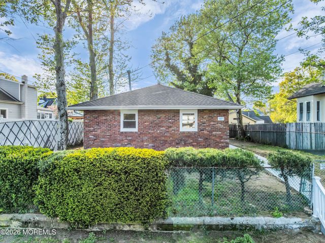 67 Beacon Boulevard, Keansburg, NJ 07734