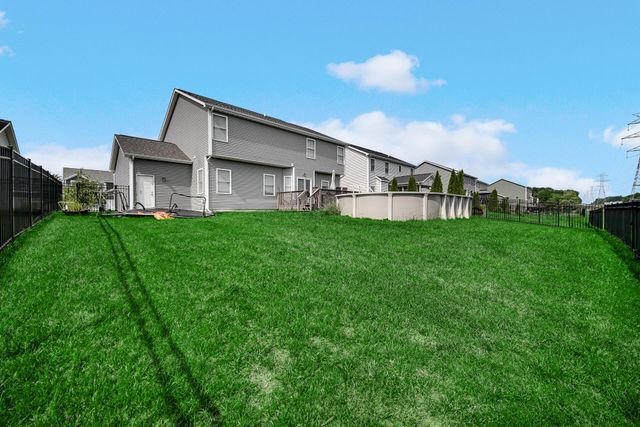 14 Laura Nell Lane, Valparaiso, IN 46383