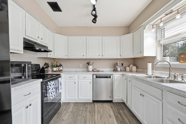 231 Michael Avenue, Mary Esther, FL 32569