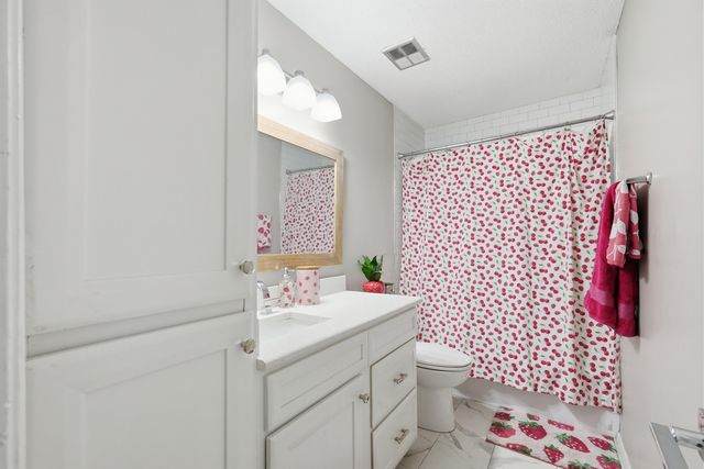 231 Michael Avenue, Mary Esther, FL 32569