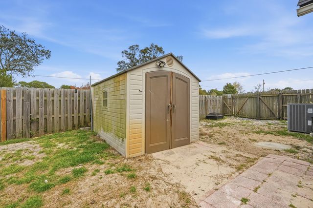 231 Michael Avenue, Mary Esther, FL 32569